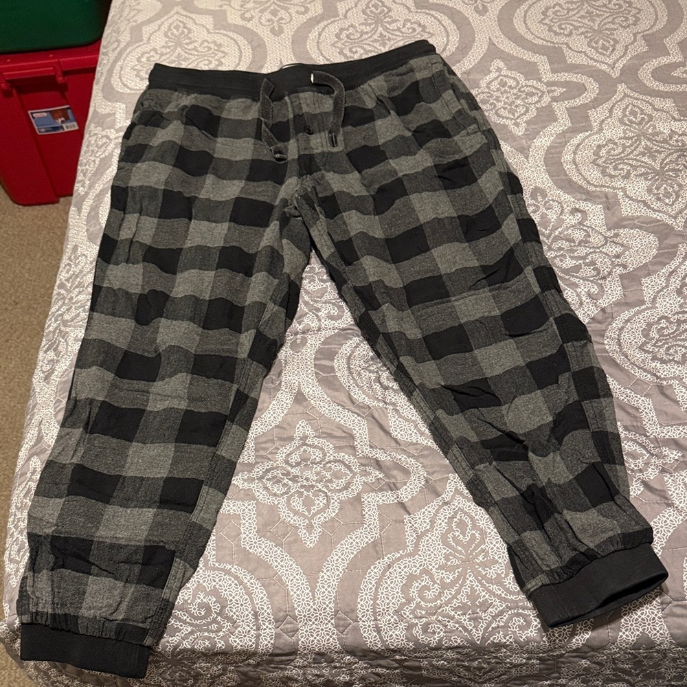 American Eagle Outfitters Black Waistband Tag Detail